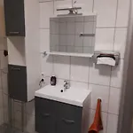 Haus Am Huegel * Altstrimmig