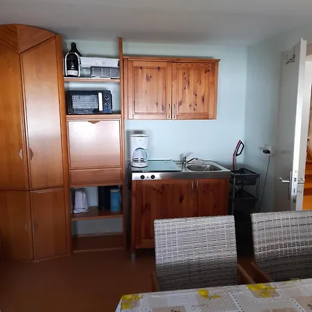 Haus Am Huegel Homestay Altstrimmig
