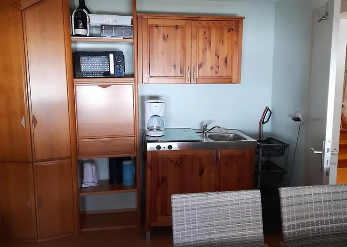 Haus Am Huegel 民宿 Altstrimmig